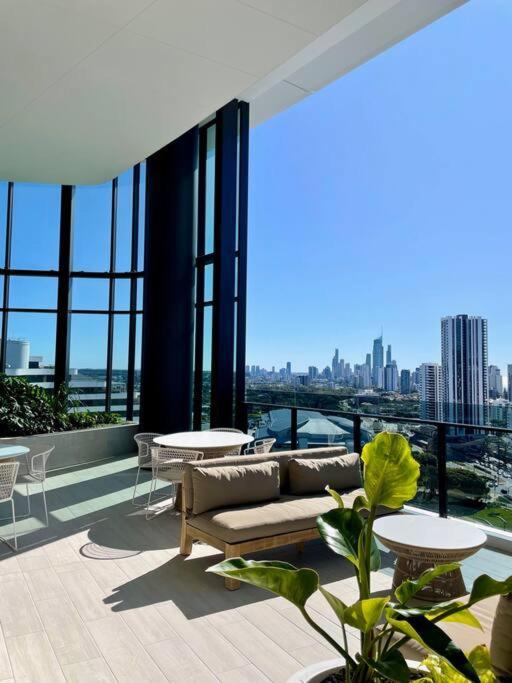 Luxury Stunning Riverview 1 Bedroom 479f Apartment